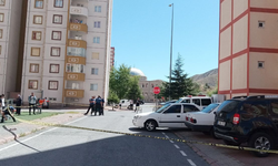 Sofra bezi çırpmak isterken canından oldu!