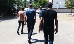 Eşi memleketine gitmek isteyince benzin ile kendini yakmaya kalkıştı