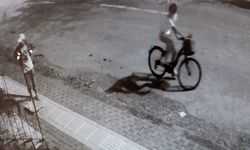 Çocuk hırsızlar iş başında; bisiklet çaldılar!