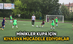 Minikler kupa için kıyasıya mücadele ediyorlar