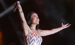 Melek Mosso'dan Eskişehir'de 50 bin kişilik muhteşem konser!
