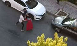 Sokak ortasında kadına şiddet; Sopayla saldırdı!