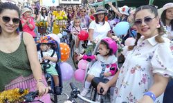 Eskişehirli kadınlar süslenip püslenip pedal çevirdiler