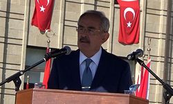 Yılmaz Büyükerşen: Eskişehir ülkemizin ışıldayan bir kalesi