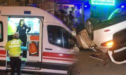 Beton kaldırımlara çarparak takla attı!