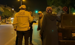 Ehliyetsiz sürücünün polis memurlarına söyledikleri şoke etti!