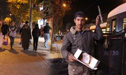 Suriye'ye gidebilmek için Eskişehir sokaklarında kağıt topluyor!