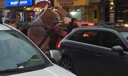 Kâğıt toplayıcı çocuklar Eskişehirli sürücüleri isyan ettirdi