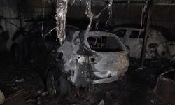Bursa'da 4 tane sıfır araç küle döndü; Çok ciddi miktarda zarar var!