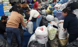 Eskişehir'den yüzbinlerce yardım malzemesi deprem bölgesine ulaştırılıyor