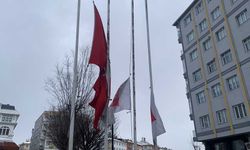 Eskişehir’de bayraklar milli yas nedeniyle yarıya indi