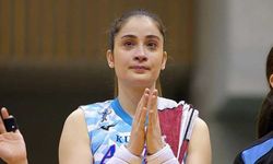 Milli voleybolcu Tuğba Şenoğlu Japonya'da yaptığı konuşma ile ağlattı