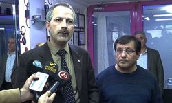 Eskişehir'e gelen depremzedeleri ücretsiz tıraş ediyor