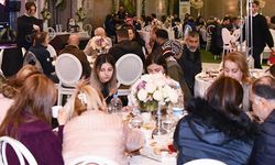 Eskişehir'e gelen depremzede misafirler bir yemekte buluştu