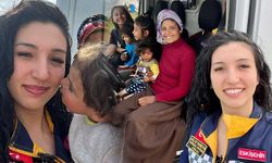 Gönüllü olarak deprem bölgesine gitti; Eskişehirli Gökçe Doğan şifa dağıtıyor
