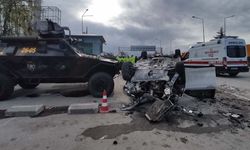 Eskişehir'de akıl almaz kaza; Polis noktasına dalarak takla attı!