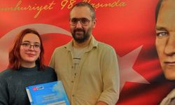20 yaşındaki Aysu Bahar Gürlek CHP'den Eskişehir milletvekili aday adayı oldu