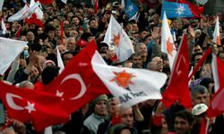 AK Parti'de istifalar ardı ardına geliyor; 9'a yükseldi!