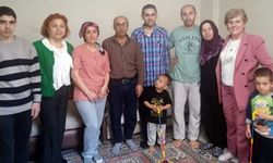 Eskişehir'e gelen bir depremzede Özlem Ayrancı ile dertleşti; "İnsanlar enkaz altında donarak öldüler"