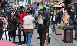 Eskişehir'de bu Ramazan ayı sıcak geçiyor; T-shirt ile gezenler bile var!