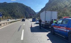 Bilecik - Eskişehir yolunda iki otomobil çarpıştı!