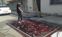 Eskişehir'de bayram temizliği başladı; Foşur foşur yıkıyorlar!