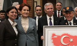 Meral Akşener, Mansur Yavaş'ı övdü ve ekledi; "Şimdi çatlayıp patlıyorlar"