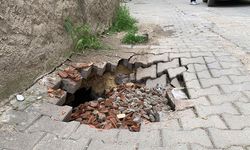 Eskişehir’de yol çöktü; Vatandaşlar endişeli!