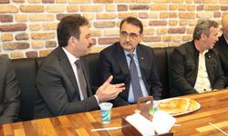 Bakan Fatih Dönmez Eskişehir'in eşsiz lezzeti çibörekten yedi!