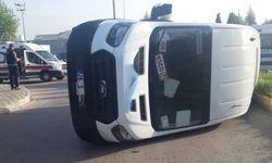 Eskişehir'de işçileri taşıyan servise cip çarptı!