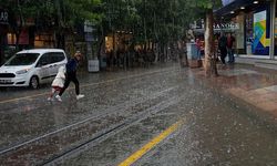 Eskişehir'de bardaktan boşanırcasına yağmur yağdı!