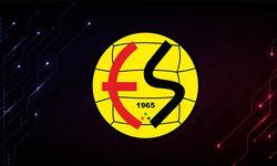 Eskişehirspor'da flaş ayrılık; 20 yaşındaki futbolcu ile yollar ayrıldı!