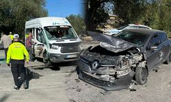 Öğrencileri taşıyan minibüs kaza yaptı!