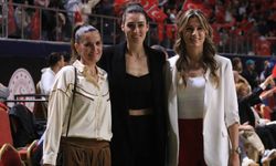 İki kadın basketbolcu milli takıma veda etti!