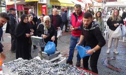 Fiyatın düşmesini fırsat bilen vatandaşlar sıraya girdi!