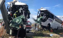 Turistleri taşıyan yolcu otobüsü kaza yaptı; Durumu ağır olan yaralılar var!