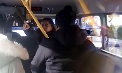 Minibüste ortalık birbirine girdi; Kocasını sevgilisiyle yakaladı ve...