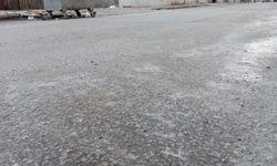 Eskişehir'de sokaklar buz pistine döndü; Aman dikkatli olun!