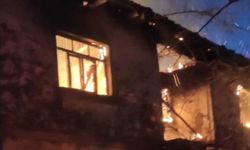 Bilecik’te korkunç yangın; 2 katlı ev alev alev yandı!