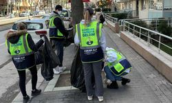 Özkan Alp gönüllüleri Odunpazarı sokaklarında çöp topladı!