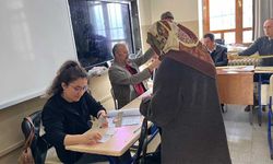 Eskişehir'de ilk oylar kullanıldı; Büyük bir heyecan var!