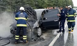 Seyir Halindeki Otomobilde Yangın Çıktı: Eskişehir'de Kontrol Altına Alındı!