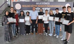 Eskişehir Gazi Mesleki ve Teknik Anadolu Lisesi'nden MESEM Programıyla 52 Öğrenci Mezun Oldu