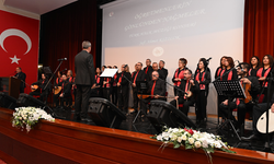 Eskişehir'de Öğretmenler Korosu'ndan Coşkulu Türk Halk Müziği Konseri