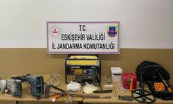 Eskişehir'de Kaçak Kazı Yapan 2 Şüpheli Suçüstü Yakalandı