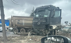 Eskişehir’de Çevre Yolunda Tırın Hurdaya Döndüğü Kaza