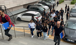 Eskişehir’de Ahlak Suçu Operasyonu: Şüpheli Kadın Gözyaşlarını Tutamadı