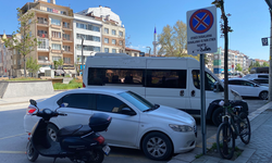 Eskişehir’de Kural Tanımazlık: Otobüs Durakları Otoparka Döndü