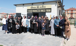 Odunpazarlı Kadınlar İmece Fırınlarında El Birliğiyle Ekmek Yapıyor