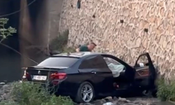 Duvar Kırmızıya Boyandı 13 Yaşındaki Çocuk Hayatını Kaybetti